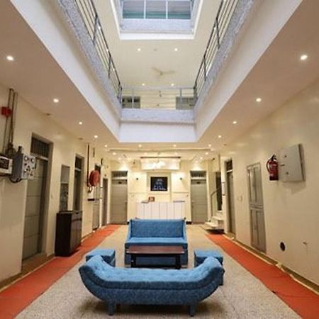 Amrit Hotel Нью-Дели Экстерьер фото